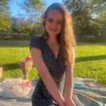 Izabela Vidovic Instagram – 🌸 first day of summer 🌞
