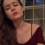 Izabela Vidovic Instagram - Music moments from my room 🦋