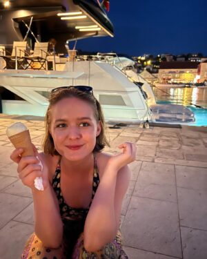 Izabela Vidovic Instagram - Uvijek je predivno u Hrvatskoj ❤️