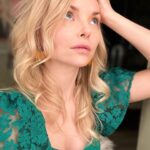 Izabella Miko