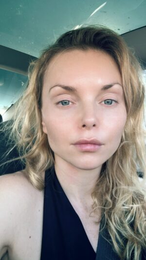 Izabella Miko Instagram - The biggest growth happens for me when I allow myself to feel it all and let the feelings run their course and “teach” me where to look within myself. If you don’t know why you’re depressed or unmotivated ASK in your journal, but then allow all these feelings to come up and sit with them and START WRITING. You will be shocked how freely your subconscious will share info with you. 
Everything around us is telling us to run away from pain, escape to a better place. YOU HAVE THE BETTER PLACE INSIDE YOU, you just don’t know it yet and it’s much easier to accept an okay life then to get uncomfortable. Trust me I get it:-) But if you’re ready to finally step in to something extraordinary, to finally experience a new reality, get ready for a bumpy ride, it’s worth it!

#selfgrowth #expandingconsciousness #getuncomfortable #shadowwork #feel #catchfeelings #catchingfeelings #innerwork  #higherconsciousness #highervibration #highvibes #selfawareness #spiritualawakening #meditation #consciousness #beingofservice #cantstopwontstop  #smile #thehappynow #mindfull #mindfulness #being #manifestation #stillness  #justbe #manifest #loa #lawofattraction #higherfrequency #awoken