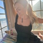 Izabella Miko
