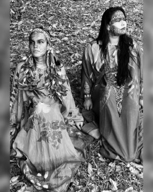 Izabella Miko Instagram - Spending time in Brazil with the Yawanawa people and doing work with their plant medicine has been life changing. Learning and experiencing their music and chants and feeling the vibration travel through my body while I channel it to heal myself and the world is something I didn’t even know I was capable of doing up until now. I am so grateful for the lessons and the great work that I have been able to do here. Going deep within yourself and facing all the darkness is not easy, but necessary to live your life fully. Thank you @uniretreats for creating such a beautiful space and powerful programs carrying the message of the indigenous people into the world. The face paintings protect us during our plant medicine ceremonies and yes they do stay on for about a week 😆🙌
More in comments
Photos by @dudullerena 

#yawanawa #plantmedicine #brazil #retreat #uniretreats #godeep #innerwork #facepainting #indigenous #indigenouspeople #musicheals #plantpower #theamazon #itaipava #shadowwork #gowithin #indigenousculture #plantmedicinemagic