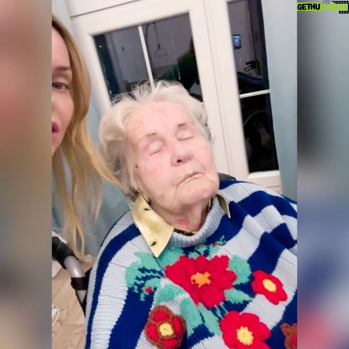 Izabella Miko - 3 Likes - Swipe right for more gems! ā¤ļø My Babcia transitioned Iast weekend in her sleep⦠she was 95 and was painting up until her last day (a talent that she discovered in the last year of her life!) Words canāt describe how much we will miss her protection with all the prayers and her incredible sense of humor!
We got to shoot some funny vids when I was recovering from my feet surgeries, as she was always up for anything. She always had the best punchlines! She got her first computer at 90 years old and always found her way in this modern world, praying for us with all of her heart.
She has been ready to reunite with her husband (my grandpa) for a while and kept joking that God must have forgotten about her 𤣠We are all super sad that sheās gone, but also happy for her to be with him and finally God, as she wanted it so much. Please say a prayer that her journey out there is smooth and beautiful. We will be celebrating her life this Saturday in Sulejówek and next week in Kraków:-)
She has always been an angel, now she will get a proper set of wings to flyā¦. šā¤ļøš
OdeszÅa moja babcia w zeszÅy weekend⦠ÅpiÄ
c sÅodko. MiaÅa 95 lat i malowaÅa aż do ostatniego dnia (talent, który odkryÅa w ostatnim roku życia!). SÅowa nie sÄ
w stanie opisaÄ, jak bardzo bÄdzie nam brakowaÄ jej opieki przy wszystkich modlitwÄ
i jej niesamowitego poczucia humoru!
Kiedy wracaÅam do zdrowia po operacjach stóp, nakrÄciliÅmy kilka Åmiesznych filmów, bo ona zawsze byÅa gotowa na wszystko. Swój pierwszy komputer dostaÅa w wieku 90 lat i zawsze odnajdywaÅa siÄ we wspóÅczesnym Åwiecie, modlÄ
c siÄ za nas caÅym sercem.
Od już jakiegoÅ czasu byÅa gotowa byÄ ze swoim mÄżem (moim dziadkiem) i ciÄ
gle żartowaÅa, że Bóg musiaÅ o niej zapomnieÄ š¤£ Wszyscy jesteÅmy bardzo smutni, że jej nie ma, ale też szczÄÅliwi, że jest z nim i w koÅcu z Bogiem, bo bardzo tego chciaÅa. ProszÄ, pomódlcie siÄ, aby jej podróż tam przebiegÅa gÅadko i piÄknie. Jej życie bÄdziemy ÅwiÄtowaÄ w najbliższÄ
sobotÄ w Sulejówku i za tydzieÅ w Krakowie:-)
Zawsze byÅa anioÅem, teraz dostanie odpowiedni zestaw skrzydeÅ, by móc lataÄā¦. šā¤ļø
#ripgrandma #babcia #gradmasarethebest #babciesÄ
najlepsze