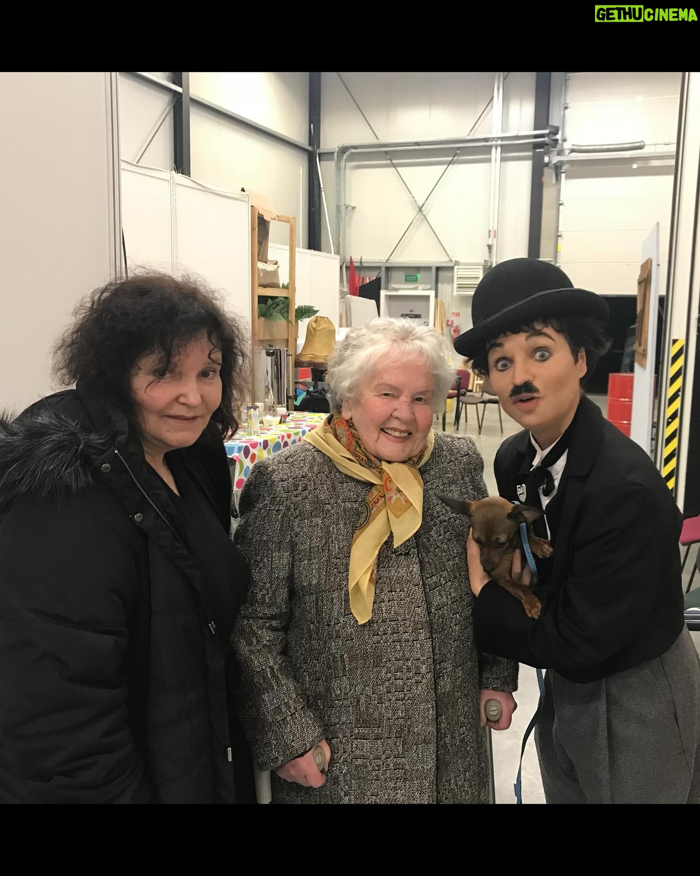 Izabella Miko - 3 Likes - Swipe right for more gems! ❤️ My Babcia transitioned Iast weekend in her sleep… she was 95 and was painting up until her last day (a talent that she discovered in the last year of her life!) Words can’t describe how much we will miss her protection with all the prayers and her incredible sense of humor!
We got to shoot some funny vids when I was recovering from my feet surgeries, as she was always up for anything. She always had the best punchlines! She got her first computer at 90 years old and always found her way in this modern world, praying for us with all of her heart.
She has been ready to reunite with her husband (my grandpa) for a while and kept joking that God must have forgotten about her 🤣 We are all super sad that she’s gone, but also happy for her to be with him and finally God, as she wanted it so much. Please say a prayer that her journey out there is smooth and beautiful. We will be celebrating her life this Saturday in Sulejówek and next week in Kraków:-)
She has always been an angel, now she will get a proper set of wings to fly…. 😇❤️🌈
Odeszła moja babcia w zeszły weekend… śpiąc słodko. Miała 95 lat i malowała aż do ostatniego dnia (talent, który odkryła w ostatnim roku życia!). Słowa nie są w stanie opisać, jak bardzo będzie nam brakować jej opieki przy wszystkich modlitwą i jej niesamowitego poczucia humoru!
Kiedy wracałam do zdrowia po operacjach stóp, nakręciliśmy kilka śmiesznych filmów, bo ona zawsze była gotowa na wszystko. Swój pierwszy komputer dostała w wieku 90 lat i zawsze odnajdywała się we współczesnym świecie, modląc się za nas całym sercem.
Od już jakiegoś czasu była gotowa być ze swoim mężem (moim dziadkiem) i ciągle żartowała, że Bóg musiał o niej zapomnieć 🤣 Wszyscy jesteśmy bardzo smutni, że jej nie ma, ale też szczęśliwi, że jest z nim i w końcu z Bogiem, bo bardzo tego chciała. Proszę, pomódlcie się, aby jej podróż tam przebiegła gładko i pięknie. Jej życie będziemy świętować w najbliższą sobotę w Sulejówku i za tydzień w Krakowie:-)
Zawsze była aniołem, teraz dostanie odpowiedni zestaw skrzydeł, by móc latać…. 😇❤️
#ripgrandma #babcia #gradmasarethebest #babciesąnajlepsze