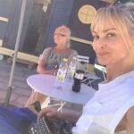 Izabella Scorupco Instagram - I’ve missed her so much. Trying to stay a few feet away from her and wear a mask, but she gets mad at me. She tells me that the Covid rules don’t apply between the two of us because I’m her baby girl. She’s my Mama Bear ❤️ “czym skorupka za młodu nasiąknie, tym na starość trąci”