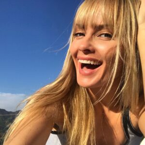 Izabella Scorupco Instagram - Is it actually legal to feel this happy? #wgo