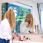 Izabella Scorupco Instagram - Läs om mina skönhetstips i senaste numret av @damernasvarld Foto: @evalottafreden 🤍