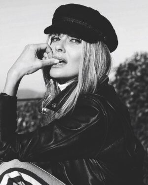 Izabella Scorupco Instagram - Never taking this one off 🖤 @zakesthlm 📷 @evalottafreden