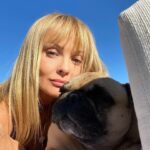 Izabella Scorupco Instagram - In dog therapy ❤️‍🩹
