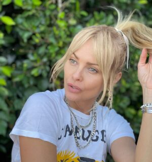 Izabella Scorupco Instagram - 🖤 @marianilsdotter 🖤