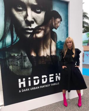 Izabella Scorupco Instagram - Voilà Cannes @hiddenofficial2018 @viaplaysverige #hidden #mipcom2018