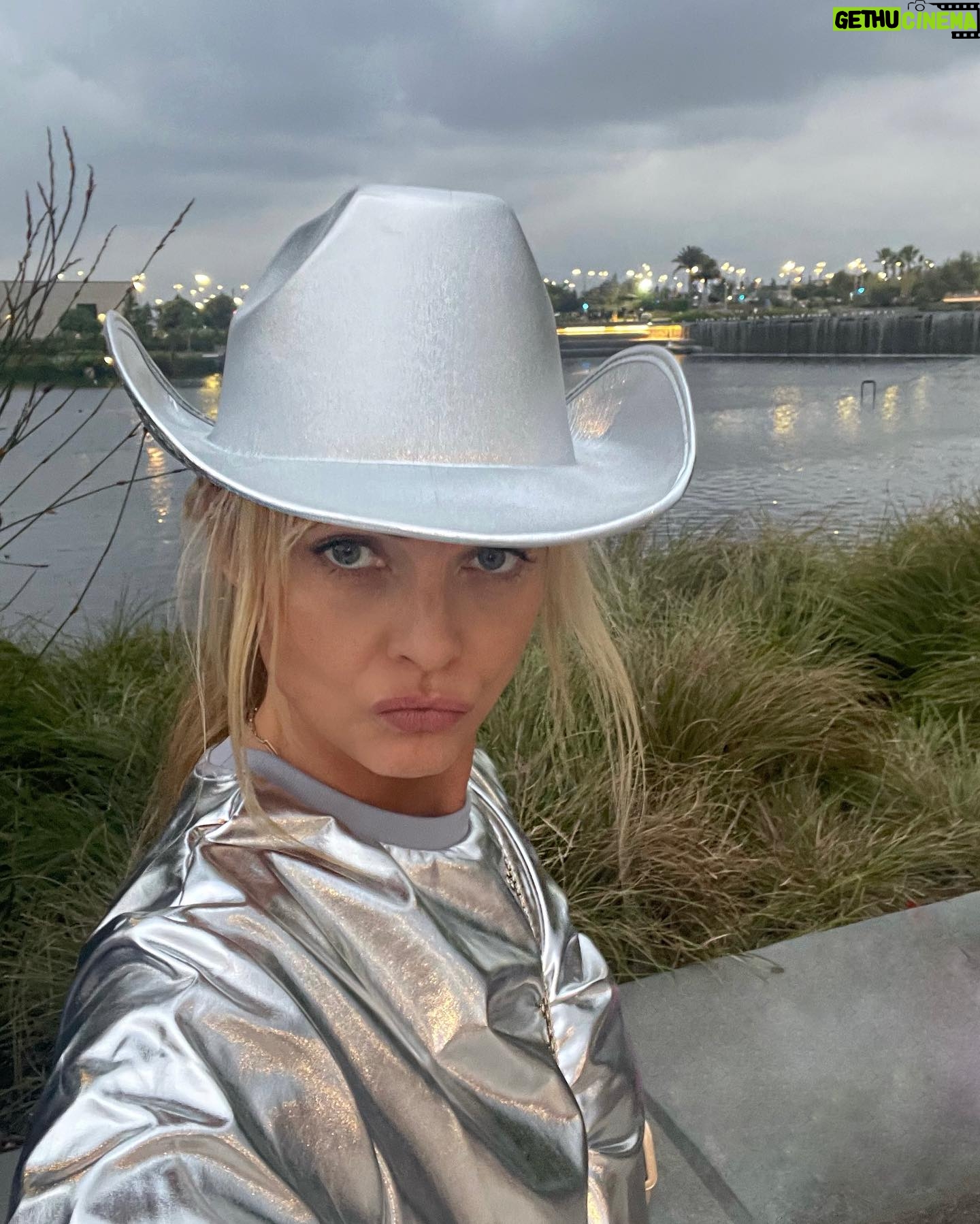Izabella Scorupco - 5.1K Likes - Lemme hear you say HEY MS. CARTER #beyonce @juliascorupco