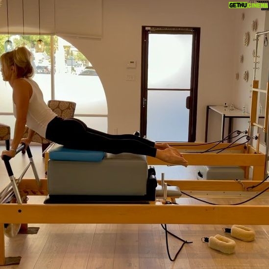 Izabella Scorupco - 7.8K Likes - I’m slowly getting my mojo back. Lots of stretching and breathing. Physical strength equals mental strength, and vice versa. Thank you for always getting me back on track @vivecajensen, you are my QUEEN #pilates