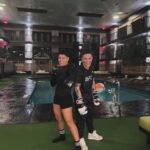 Jéssica Andrade Instagram - Tínhamos uns pares de luvas,uns metros quadrados , motivo e vontade de sobra . Se movimentando com minha parça @jessicammapro 🫠 . . . . . . #ufc #prvtgirls #bjj #mma #boxing #boxe #nogigrappling #nike #venum #barber #espoter #fight #okaydeebarbearia