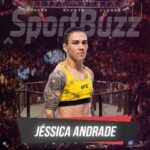 Jéssica Andrade Instagram - FIM DA SEQUÊNCIA NEGATIVA 🔥 Jessica Andrade, renomada lutadora do UFC, abriu seu coração em uma entrevista exclusiva, após a primeira vitória depois de uma sequência desafiadora de três derrotas consecutivas. Em conversa franca, ela compartilhou suas emoções, fez balanço da carreira no octógono e revelou sua visão para o próximo ano. Confira o bate-papo completo em nosso canal do YouTube! #ufc #luta #mma #jessicaandrade #entrevista #corte