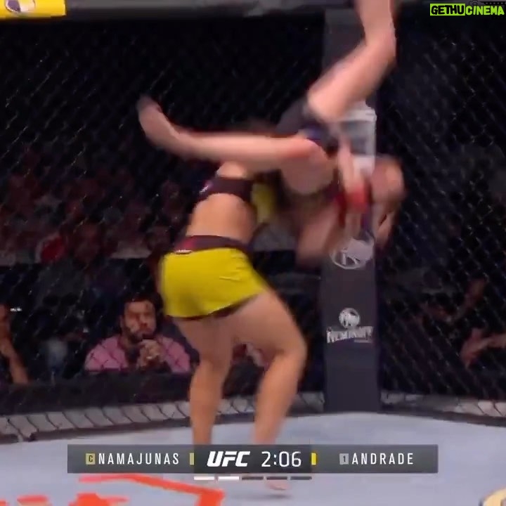 Jéssica Andrade - 3K Likes - #UFC295 fight week rolls on! 💥 Former champ 🇧🇷 Jessica Andrade aims to get back on track when she faces BJJ sensation Mackenzie Dern this Saturday.
Known for her incredible strength, relive the moment Andrade slammed her way to the strawweight title. 🔥🥊 #WMMA #UFC