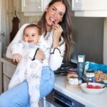 Júlia Belard Instagram – Dia de vir às compras da semana, é dia de Pingo Doce! Um dos nossos programas preferidos é ir às compras em família ☺️ Todos gostamos, especialmente as crianças! O Pingo Doce é a nossa escolha porque além dos nossos favoritos encontramos sempre novidades que surpreendem, como estas iguarias 😍 Os crocantes de lula com esta maionese de trufa, são obrigatórios! A juntar a um queijinho de azeitão e um sorbet de morango, perdição! 🙈

#IguariasPingoDoce #PingoDoce #NovidadesPingoDoce #Pub @pingodoce