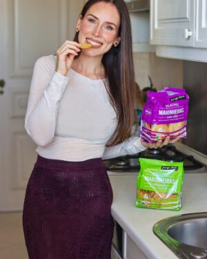 Júlia Belard Instagram - Olháaaaa estas Marinheiras maravilhosas! 😍 Sempre uma escolha nas nossas compras cá para casa. Quem por aí também tem sempre este ótimo snack por perto? ☝🏼

@pingodoce #NovidadesPingoDoce #PingoDoce