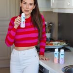 Júlia Belard Instagram – Óóólha, os Iogurtes Líquidos Magros de Morango e Banana e de Frutos Vermelhos Pingo Doce, são sempre uma ótima escolha nas nossas compras semanais, quer para o Matias levar em lanches para a escola ou idas ao parque, quer para nós adultos nos nossos lanchinhos! Com 0% de Gordura, e 0% de Açúcares Adicionados mas muito sabor! 🥰

  

@pingodoce #NovidadesPingoDoce #PingoDoce