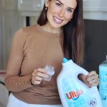 Júlia Belard Instagram – Cá em casa estamos fãs da nova dupla Aqua Ultra Pro que compramos no Pingo Doce, juntamente com as compras do mês. Da fragrância do Amaciador de Roupa Concentrado Aqua Ultra Pro nasce agora o Detergente Líquido para Roupa Delicada Aqua Ultra Pro 😊 A roupa fica com um aroma mesmo bom e muito fácil de engomar, super macia. A combinação perfeita 🩵 @pingodoce  #PingoDoce #NovidadesPingoDoce