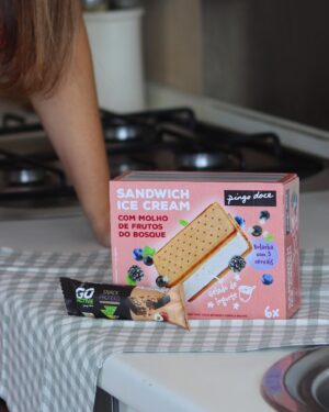 Júlia Belard Instagram - Olháaa as novidades imperdíveis desta semana! Descobri só o melhor gelado de sempre, este Gelado Sandwich e Iogurte com Molho de Frutos Vermelhos. É mesmo mesmo bom! 🙈 E este Snack Proteico com Chocolate e Avelã Go Active também não fica nada atrás. Têm de experimentar 😊

@pingodoce #novidadespingodoce #pingodoce