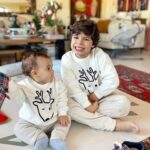 Júlia Belard Instagram – A 2 dias do início do Advento, época de reflexão, dou por mim a pensar onde estava nesta altura, no ano passado. Num lugar de onde julguei não mais ser capaz de sair. Muitas vezes perguntei aos Céus até onde desejariam que fosse, qual era o limite do sofrimento. Hoje, ao ler as belas e sábias palavras do Cardeal D. José Tolentino de Mendonça, que nos dizem: ‘Ensina-me a nascer. Quando as esperanças se rompem como coisas gastas, quando o caminho parecia mais leve e simples(…)diz ao meu coração que não é tarde nem longe’, fico com a certeza de que é possível voltar a nascer. Não há dor que não tenha fim. Não há nevoeiro que não desvaneça, e é sempre possível voltar a sorrir. É sempre possível voltar a olhar em redor e contemplar, é sempre possível ver beleza, e é sempre possível agradecer. 

Onde quer que estejas, ou o que quer que te aflija fica com essa certeza 💙

É então o Advento uma oportunidade para também nós voltarmos a nascer, renascermos nas nossas vidas e dos outros. 
Hoje agradeço mais do que nunca a vida dos meus filhos, a sua alegria e, sobretudo, a sua existência que vem confirmar a cada dia que passa esta minha maior missão, que é ser Mãe. 

Minhas reninhas preferidas 💙