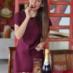 Júlia Belard Instagram – Já a pensar na passagem de ano, fomos ao Pingo Doce escolher algumas das nossas iguarias preferidas. Fazem uma mesa mesmo bonita e deliciosa! 😊 @pingodoce #NovidadesPingoDoce #PingoDoce”