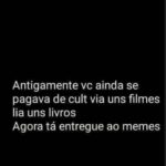 Júlia Rabello Instagram - … entregue aos memes.