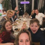 Júlia Rabello Instagram – Por aqui foi assim ♥️ Desejo que 2024 seja muito amoroso para todos!