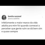Júlia Rabello Instagram - Você tem um minutinho para a palavra do meme?