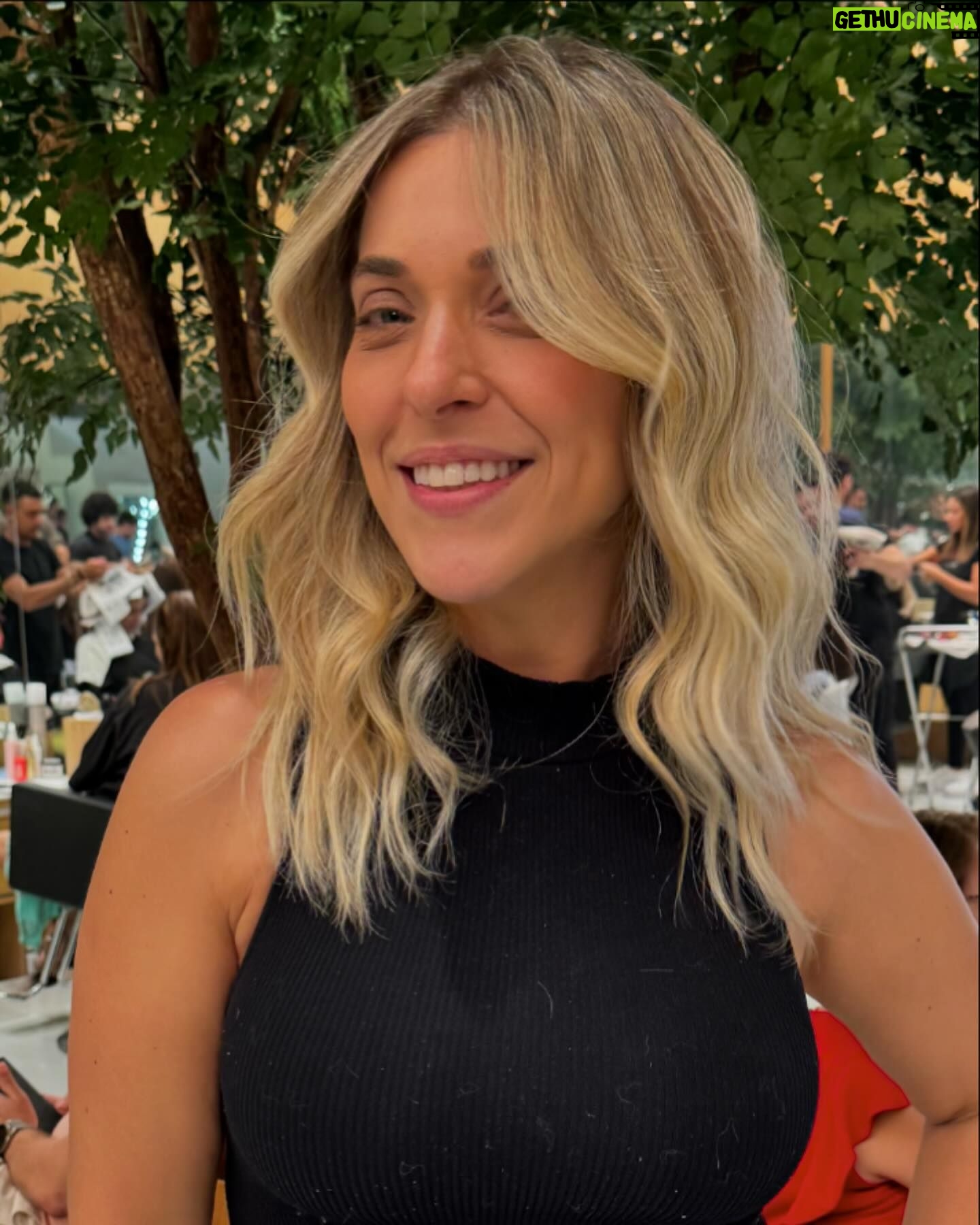 Júlia Rabello Instagram - Meu parceiro querido @getuliocrz arrasa sempre!! Saio de lá me sentindo o próprio sol ☀️💛 @ckamurario