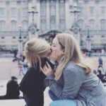 Jacinda Barrett Instagram - Kissing in front of the Queen. #buckinghampalace Happy Mother’s Day to my Mum and all the extraordinary Mums around the world and to my angels for all of it. #thankyou #bestjobever