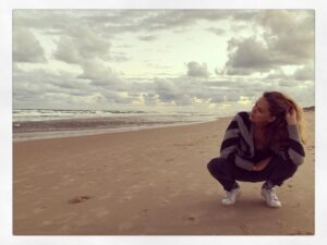 Jacinda Barrett Instagram - Searching for blue bottles #australia