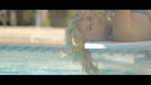 Jackie Moore Instagram - New video I did with @wet.cantiqla 
Directed by the amazing @jeffjhart 
Thank you to @driafarr @joeascioti @brandariz @carlyberryhill @cantiq.losangeles #wet #bathingsuit #fashion #model #video #summer #blonde #jeffreyjhart #cantiqla #summer #malibu #commercial #nostringsattached  Full version will be released soon ❤️