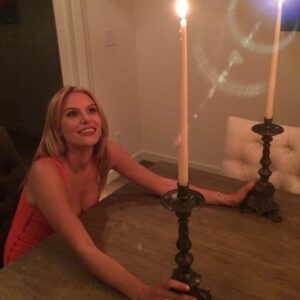 Jackie Moore Instagram - Be soft. Do not let the world make you hard. Do not let pain make you hate. Do not let the bitterness steal your sweetness. Take pride that even though the rest of the world may disagree, you still believe it to be a beautiful place❤️