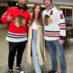 Jackie Redmond Instagram - Hockey Night in the Windy Citayyy! 🏒💀 #yeet 😎