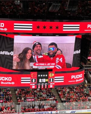 Jackie Redmond Instagram - Hockey Night in the Windy Citayyy! 🏒💀

#yeet 😎