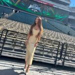 Jackie Redmond Instagram - Golden Dress at Golden Hour. ✨ #WrestleMania