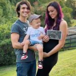 Jaclyn Glenn Instagram - SURPRISE!!! Our family is getting a lil bigger this December ♥️♥️ BABY FRANK # 2!!! So excited to finally share the good news we’ve known about for 6 months already! Time flies!! Video of us finding out live on the vlog channel now - link in bio 🍼