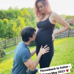 Jaclyn Glenn Instagram - SURPRISE!!! Our family is getting a lil bigger this December ♥️♥️ BABY FRANK # 2!!! So excited to finally share the good news we’ve known about for 6 months already! Time flies!! Video of us finding out live on the vlog channel now - link in bio 🍼