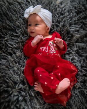 Jaclyn Glenn Instagram - First Christmas as a family of 4 ♥️🎄♥️