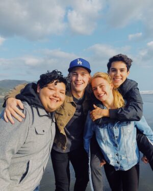 Jacqueline Scislowski Instagram - We are like 4 Pi’s in a p(ha)d #pihabeach 😂😂😂 really tried with this one...😄 .
.
.
.
.
.
.
@powerrangers @nickelodeon @hasbro #pihabeach #exploring #weekend #family #cast #filming #production #lovethesedudes #bunchagoonsonthebeach #powerrangersbeastmorphers #powerrangers #yellowranger #jackiescislowski #jacquelinescislowski #carjamjackieoutsidethecar #polska