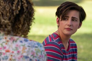 Jacqueline Toboni Instagram - Me telling my friend v my friend telling me EPISODE 1 IS OUT! I’m so happy I could cry. HAPPY L’s giving babiessss. @sho_thelword #thelword #genq #season3premiere