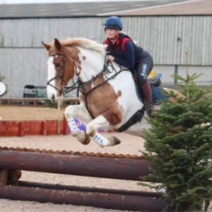 Jade Affleck Instagram - Such a lovely morning schooling round richmond with our friends🫶🏼 so excited to start getting out competing again on the big man😍🦄