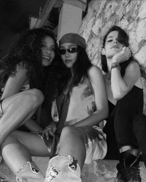 Jade Alleyne Instagram - ♀🖤 #WhiteLines