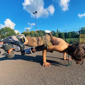 Jade Alleyne Instagram - 🌪😆

@bauerhockey 
Skates - @skater_dredd