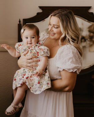 Jade Mead Instagram - Me and my girls 🥰 @marli.and.lottie 

I think I was always destined to be a girl mama 🥹

I love these photos from our Mummy & Me photo shoot with the very talented @foxandwildling_photography at @foxandwildling_studios 📸

#girlmum #mydaughters #mummyandme #mummyandmephotoshoot
