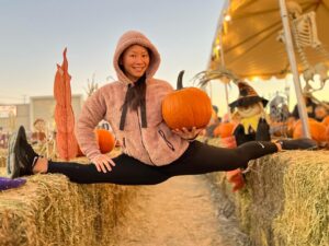 Jade Xu Instagram - Welcome November 🍁🍂🍃🎃
a month to remind us to be Thankful for the many positive things & blessings in our lives.
.
.
.
#jadexu #wushu #worldchampion #action #actress #martialarts #splits #flexibility #halloween2023 #marvel #mcu #blackwidow #shangchi #themarvels #mk1