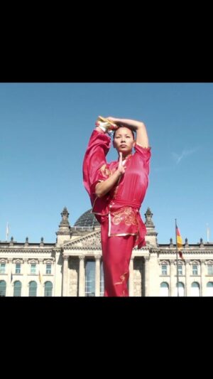 Jade Xu Instagram - ⛩️🔥 RED WARRIOR 🔥⛩️
@jadexuofficial 

#jadexu #wushu #kungfu #worldchampion #martialarts #marvelstudios #actress #shangchi #blackwidow #mortalkombat #mk1 #themarvels